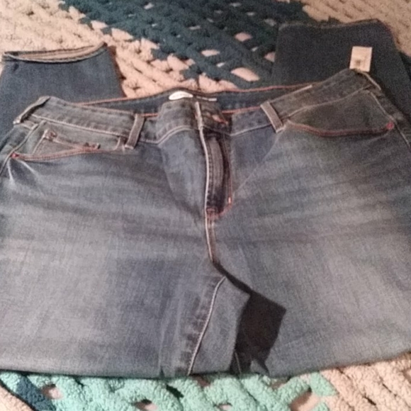 Old navy short pants - Picture 3 of 3